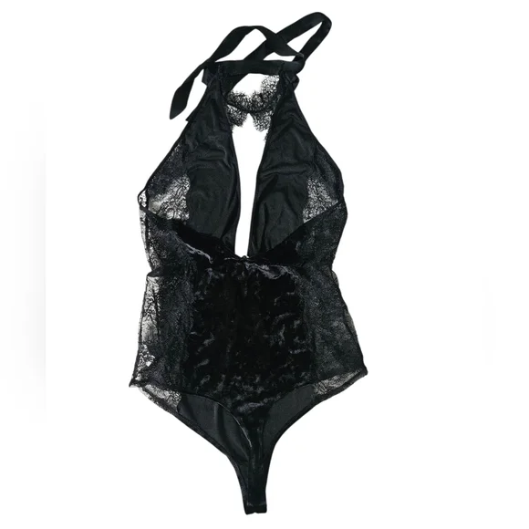 CHELSEA28 NORDSTROM Velvet & Lace Halter Bodysuit | SZ L - Picture 6 of 12